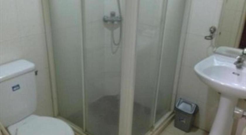 Grand Sumatera Hotel Surabaya Bagian luar foto