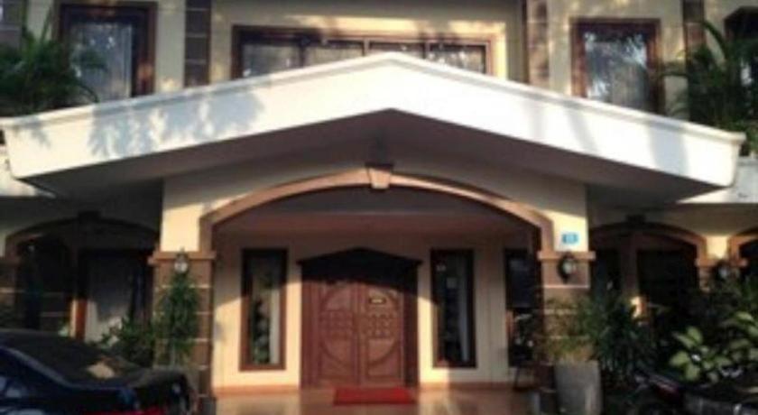 Grand Sumatera Hotel Surabaya Bagian luar foto
