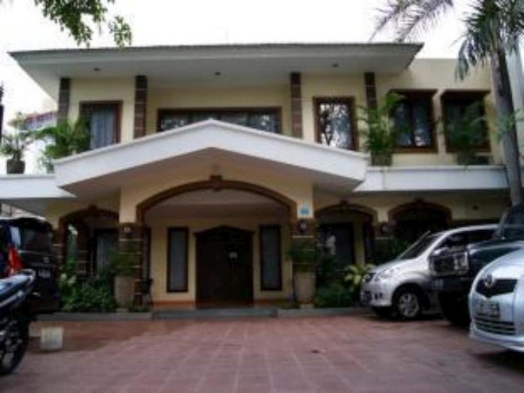 Grand Sumatera Hotel Surabaya Bagian luar foto