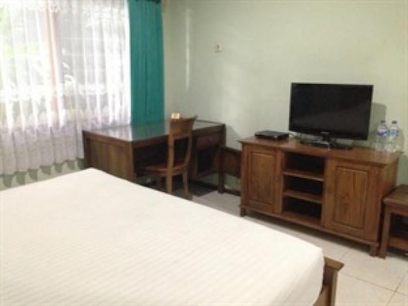 Grand Sumatera Hotel Surabaya Bagian luar foto