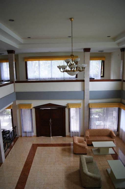 Grand Sumatera Hotel Surabaya Bagian luar foto